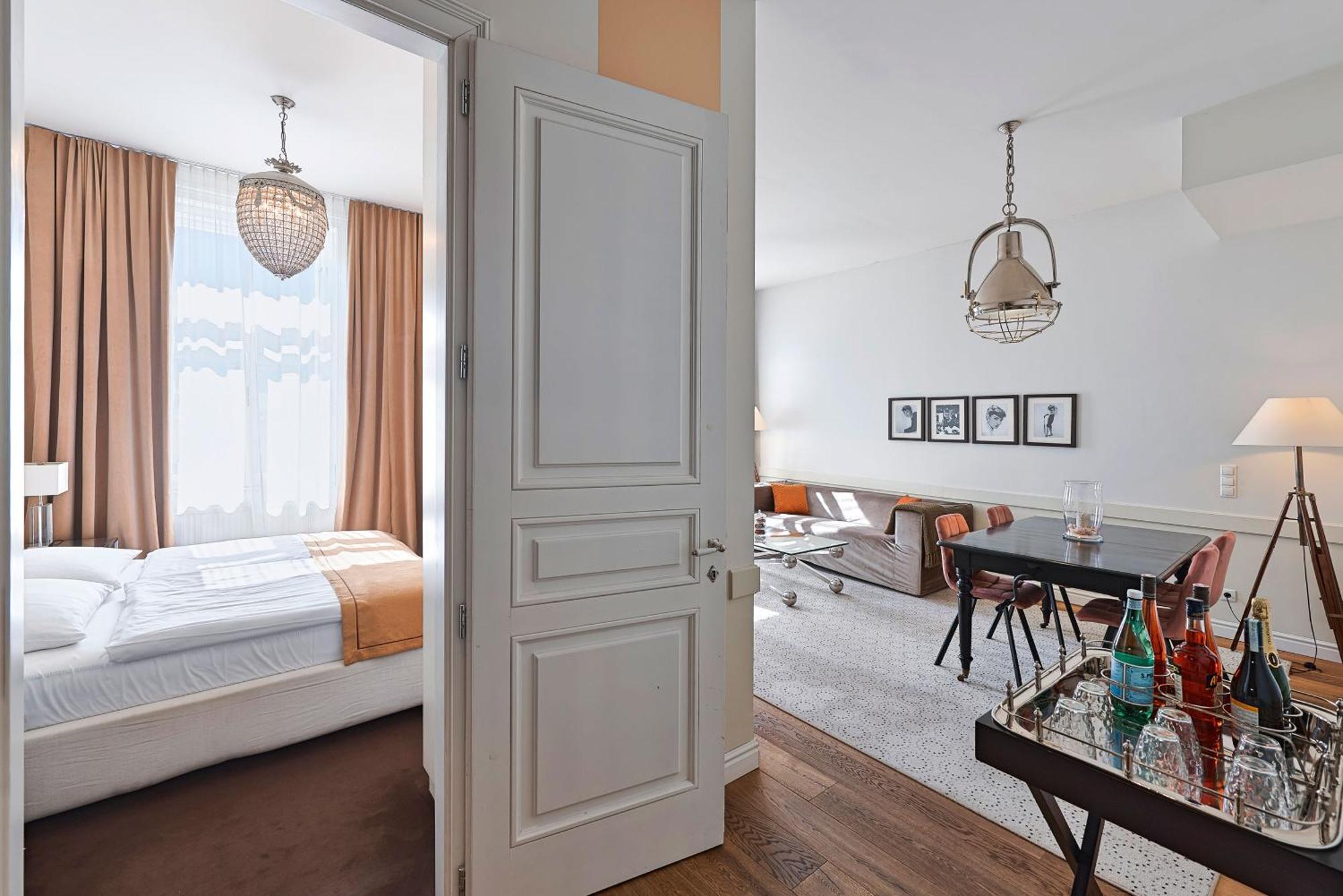 Large One-Bedroom Apartment